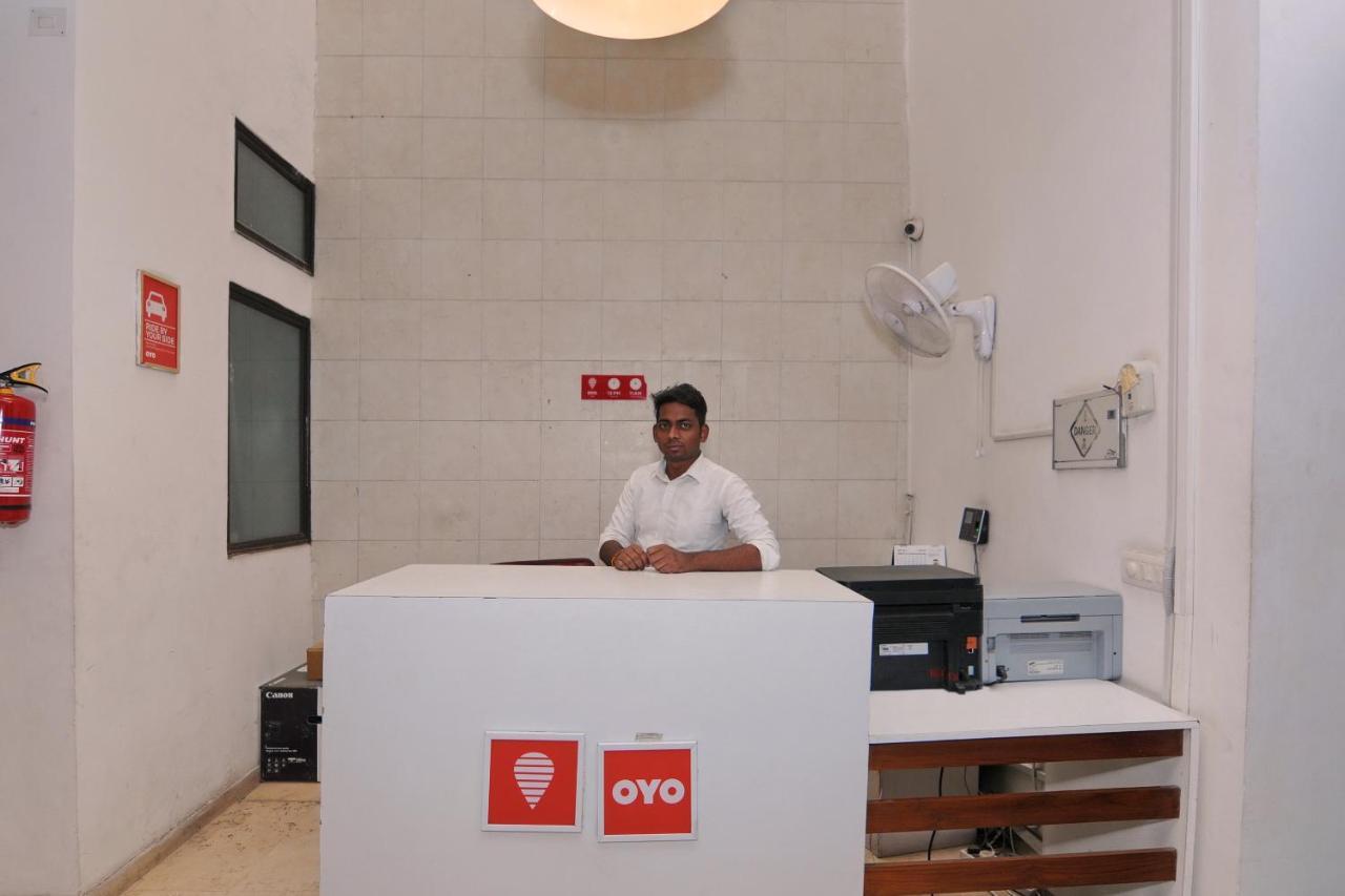 Апарт отель Oyo Flagship 591 Safdarjung Enclave Нью-Дели Экстерьер фото